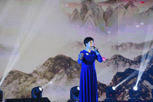 隆華科技集團(tuán)2018年度頒獎(jiǎng)典禮暨2019迎新聯(lián)歡會(huì)今隆重舉行